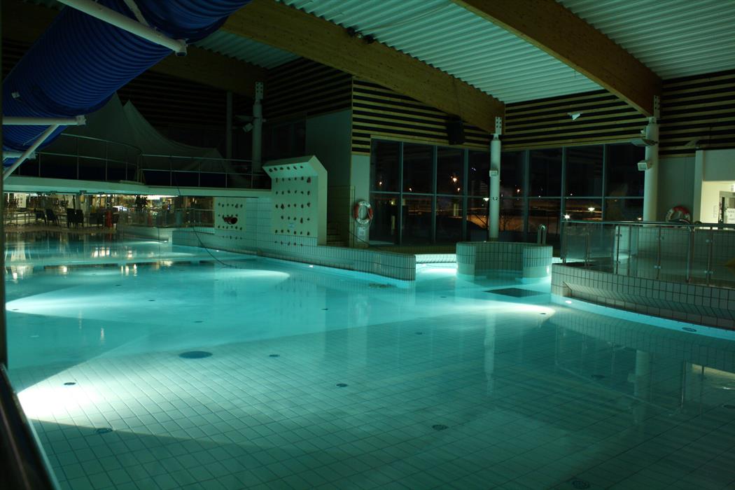 Østfoldbadet åpningstider () Østfoldbadet åpningstider