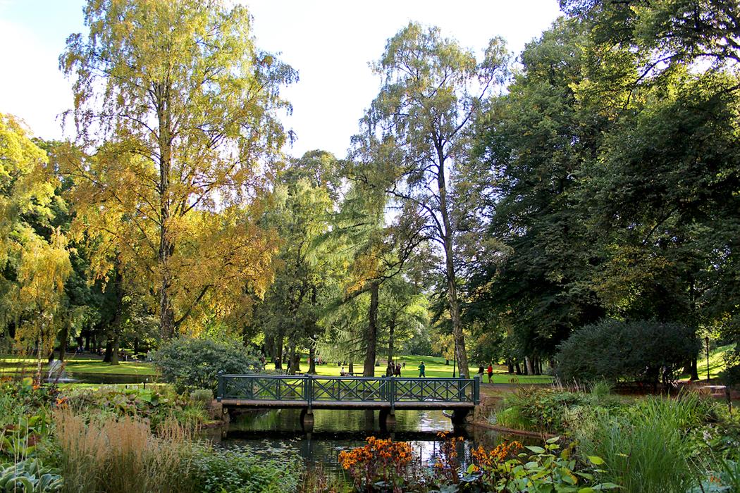 Bilderesultater for Slottsparken, Slottsplassen, Oslo, Norge