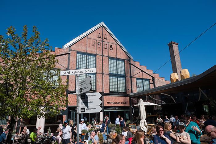Foodhall in the Dokken